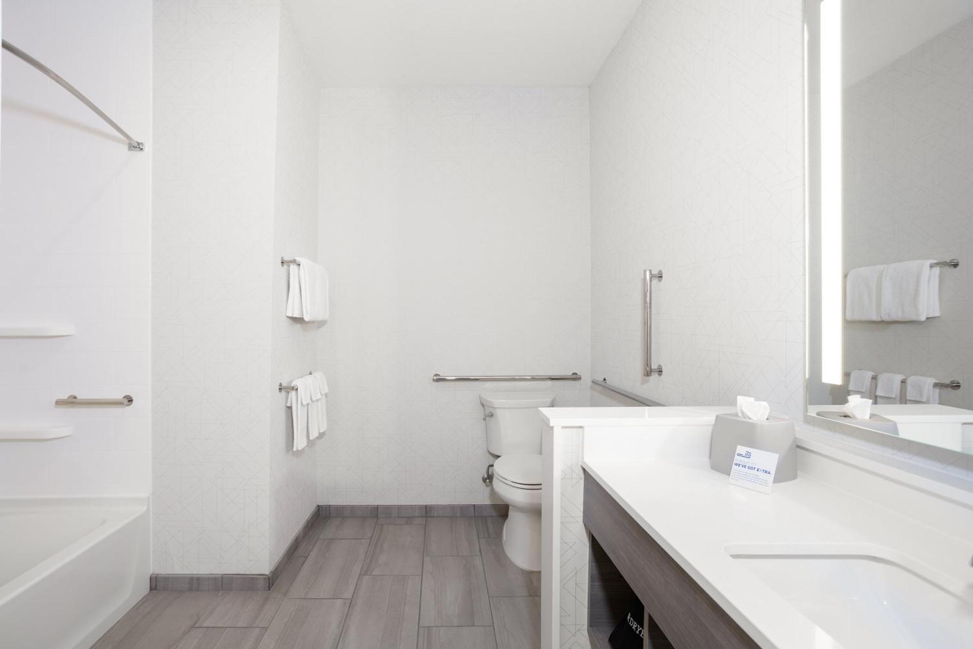 Holiday Inn Express & Suites Brookhaven By Ihg Extérieur photo