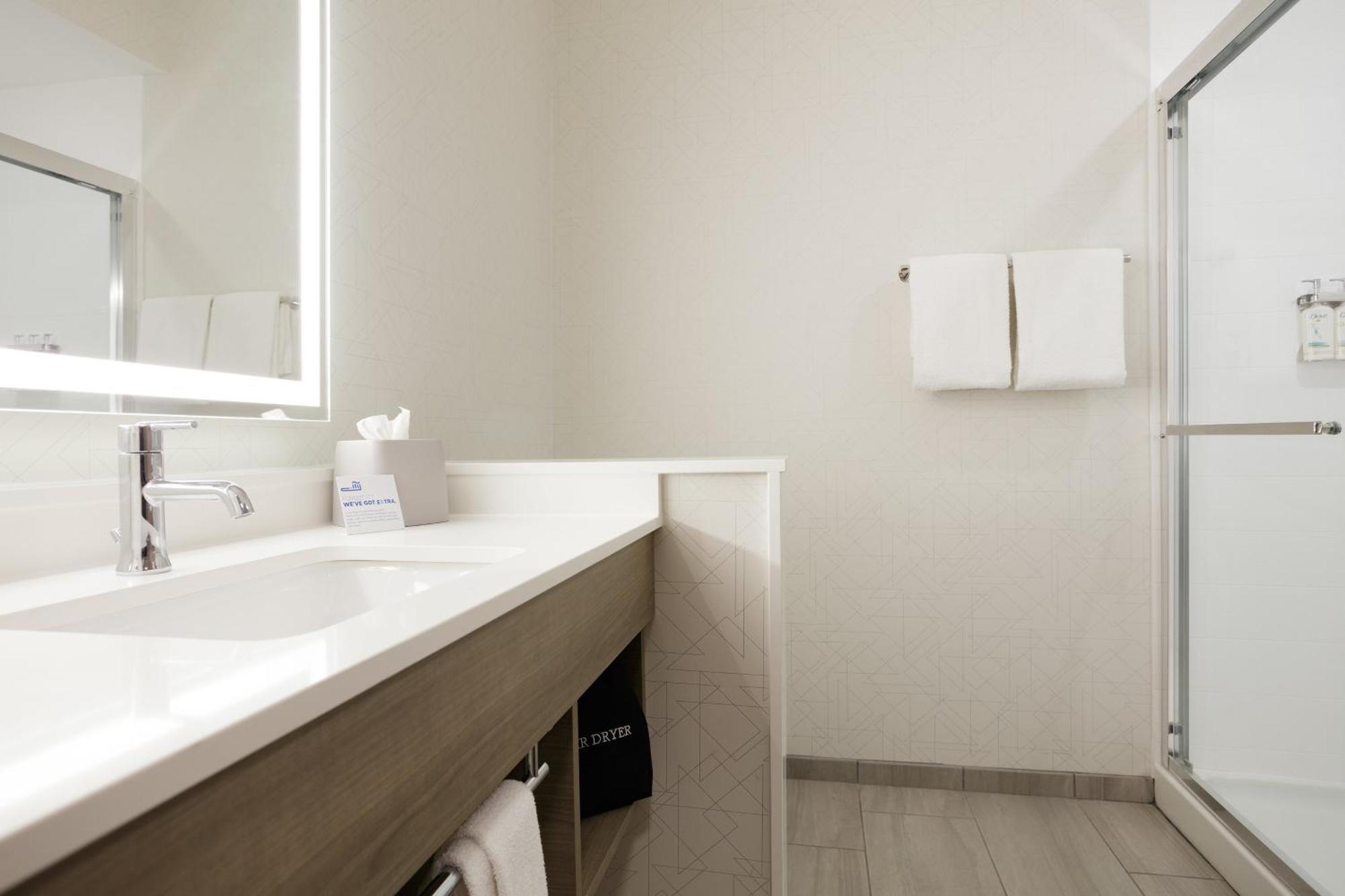 Holiday Inn Express & Suites Brookhaven By Ihg Extérieur photo
